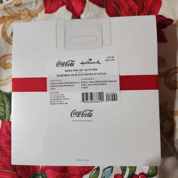 Coca-Cola Christmas Santa Bundle - Picture 3 of 13